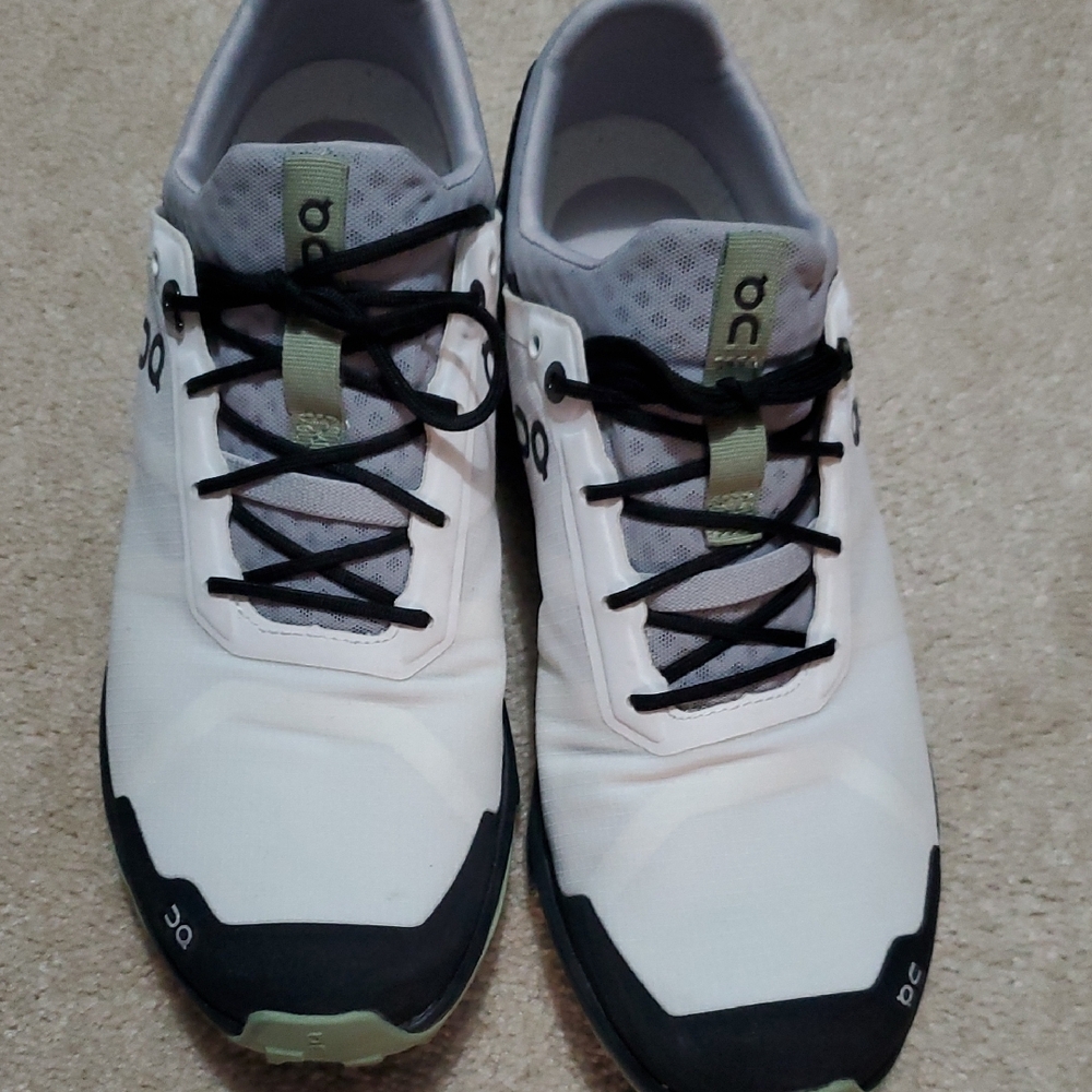 On Running Men's White and Gray Athletic Shoes
